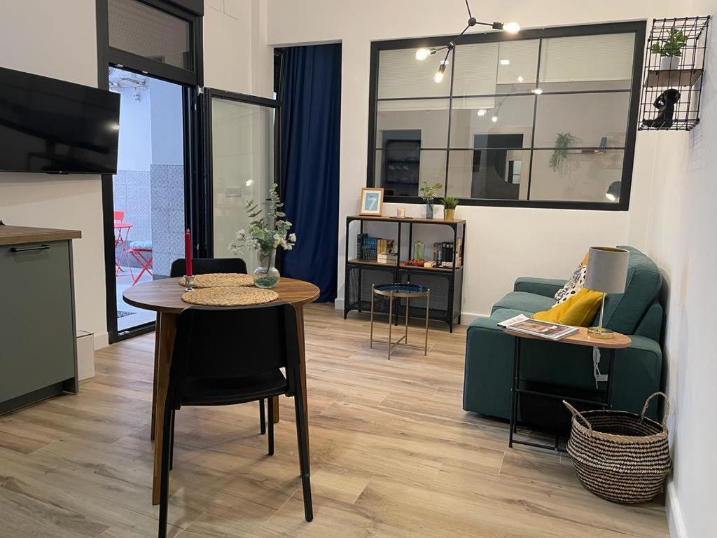 Apartamentos Sol Y Luna La Línea de la Concepción Εξωτερικό φωτογραφία